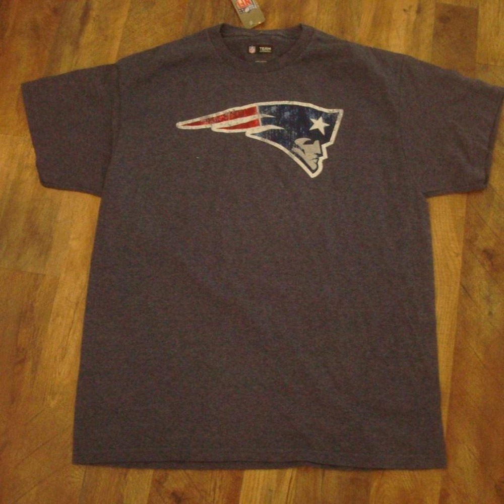 NEW ENGLAND PATRIOTS VINTAGE 2012‎ DISTRESSED SHIRT
